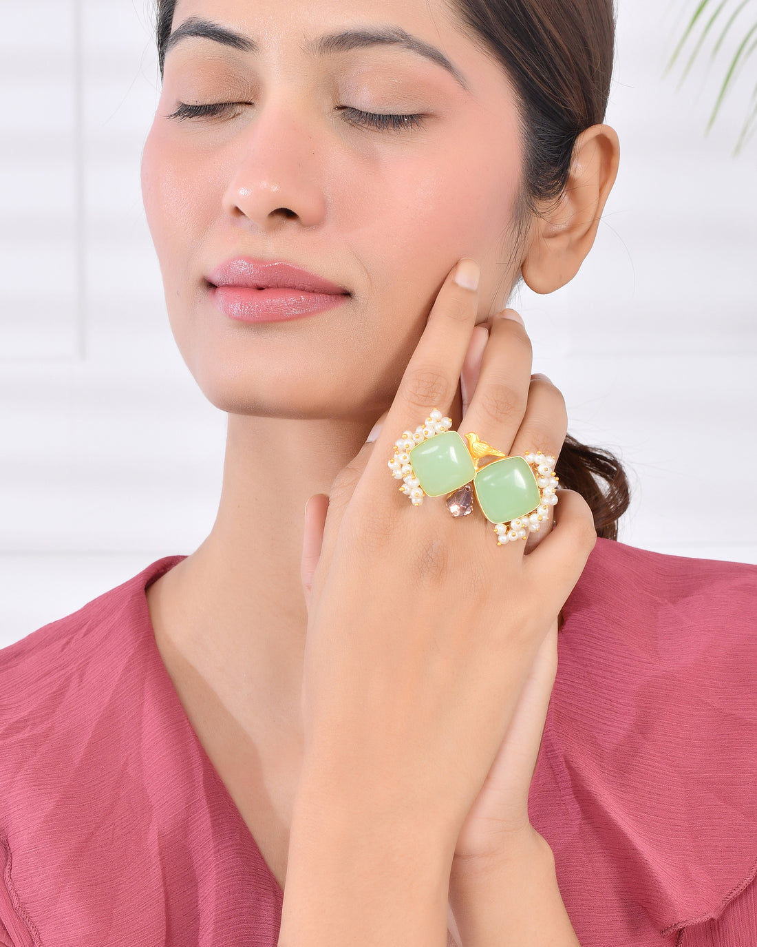 HINTS OF STONE RING