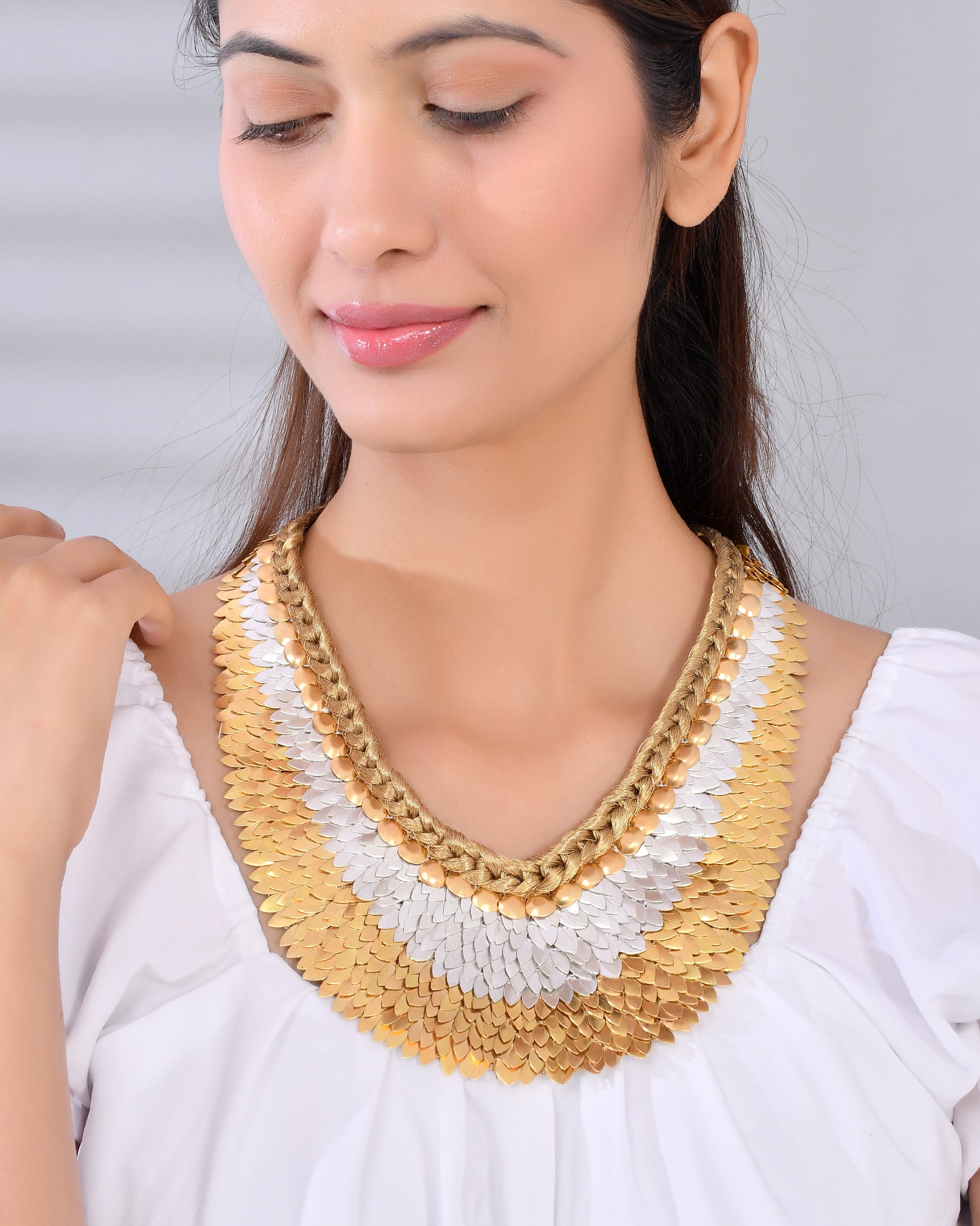 TRIO COLOUR FEATHER NECKLACE