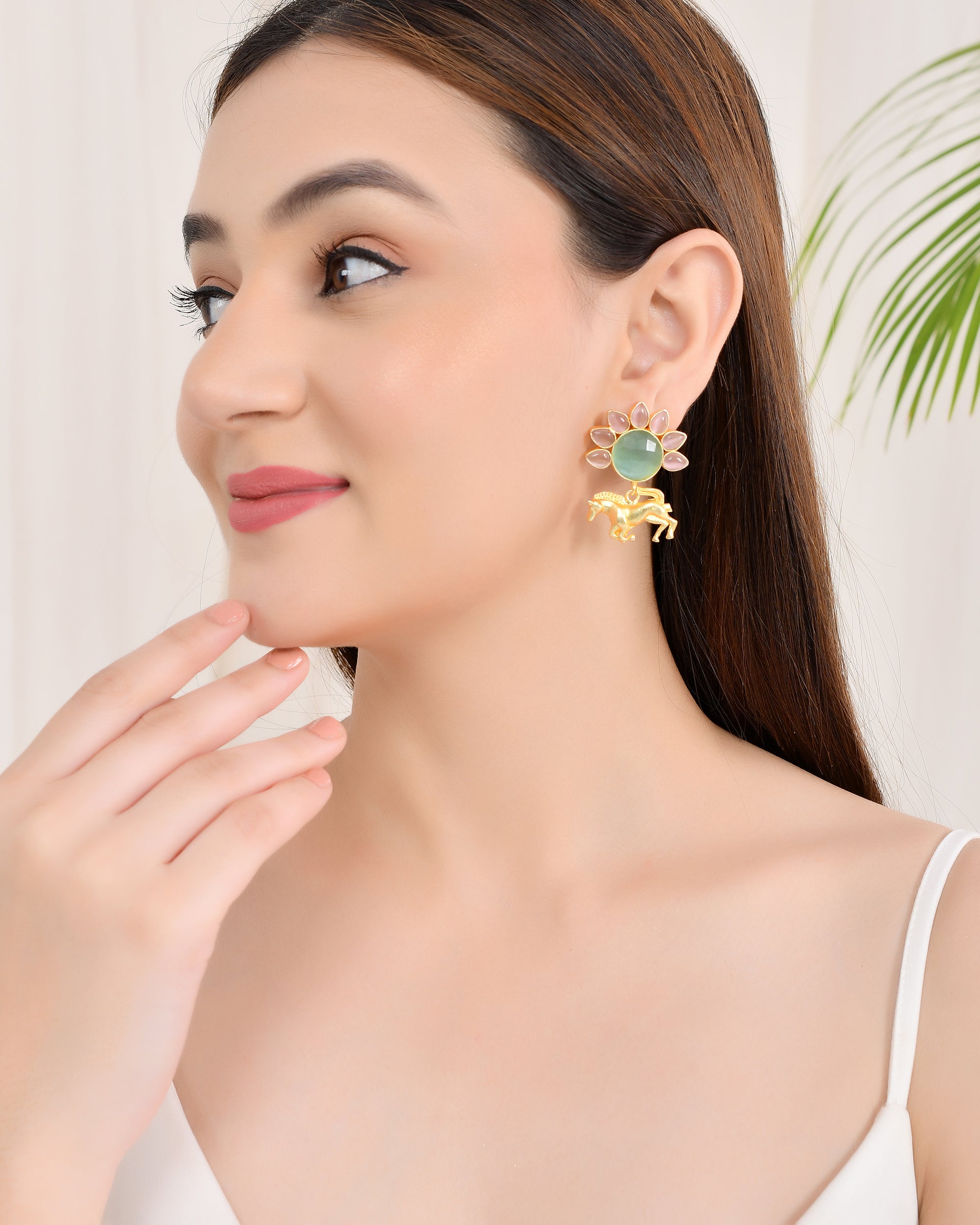 RUNNING HORSE EARING