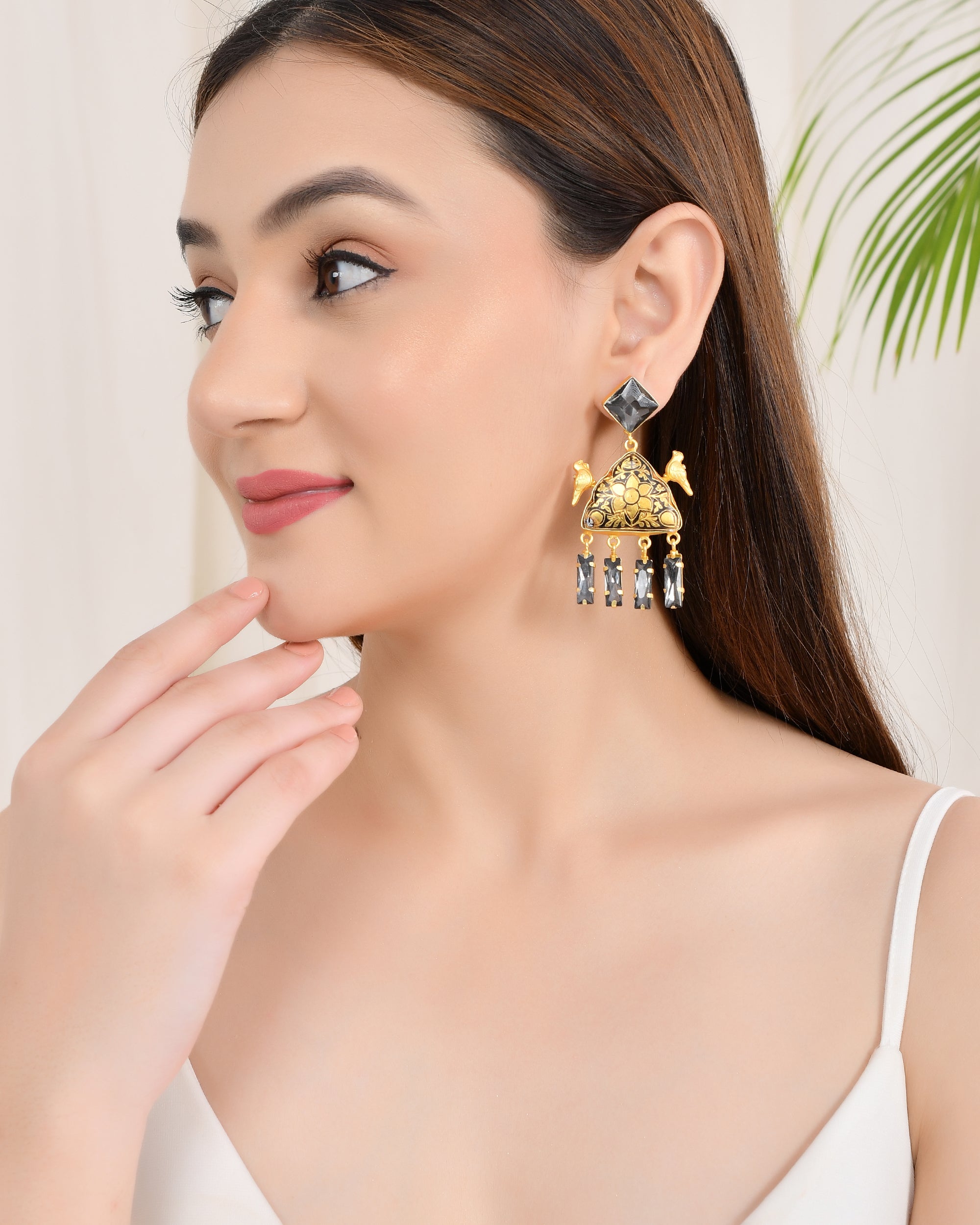 PARTASH CRAFTED EARING