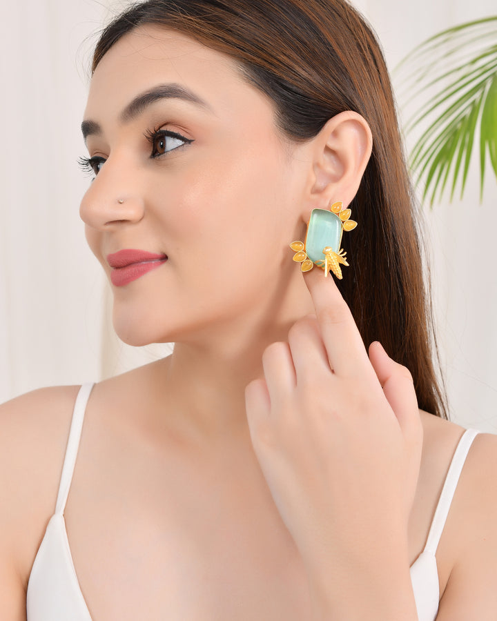 HONEY BEE STUDS