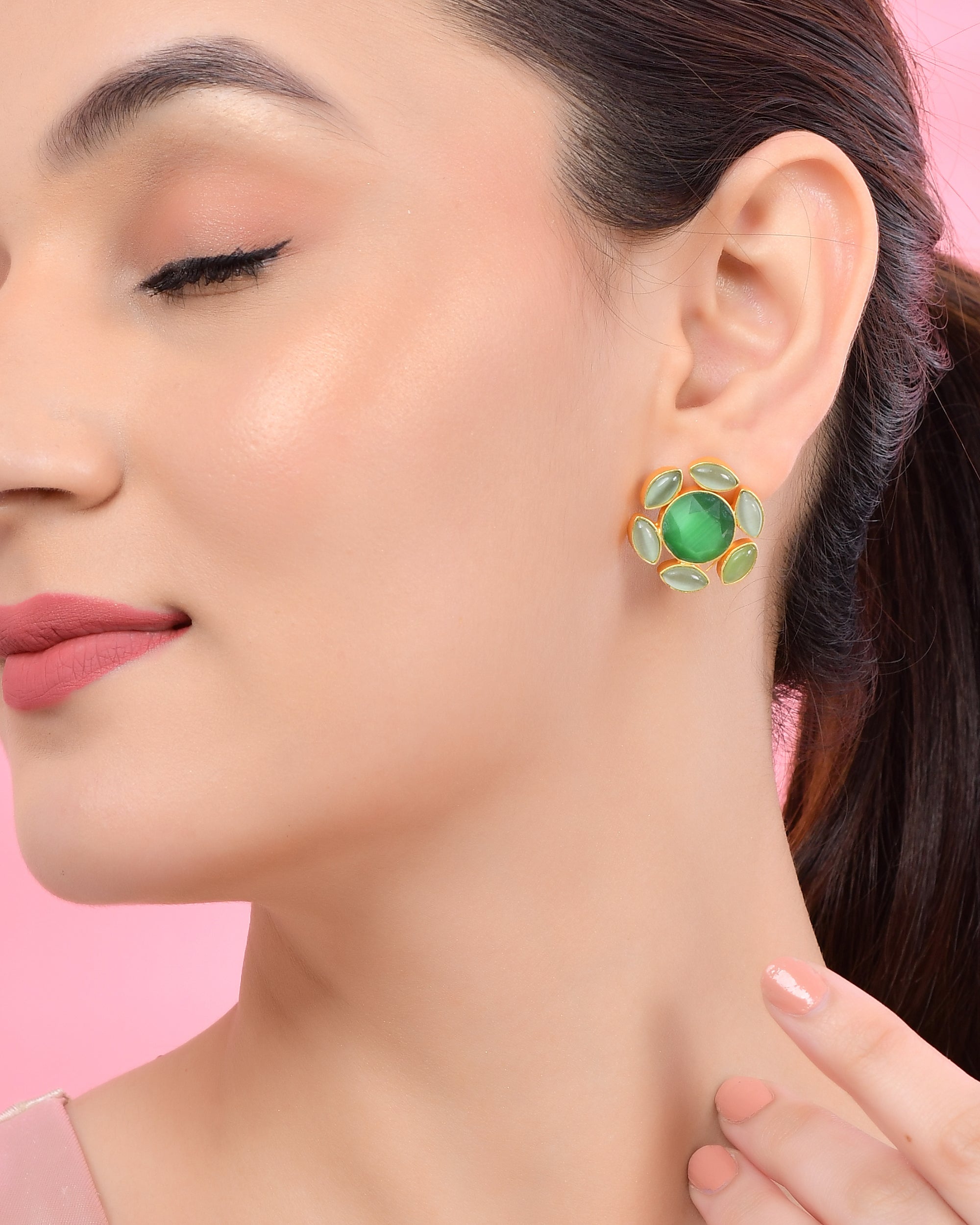 GREEN MONALISA STUDS