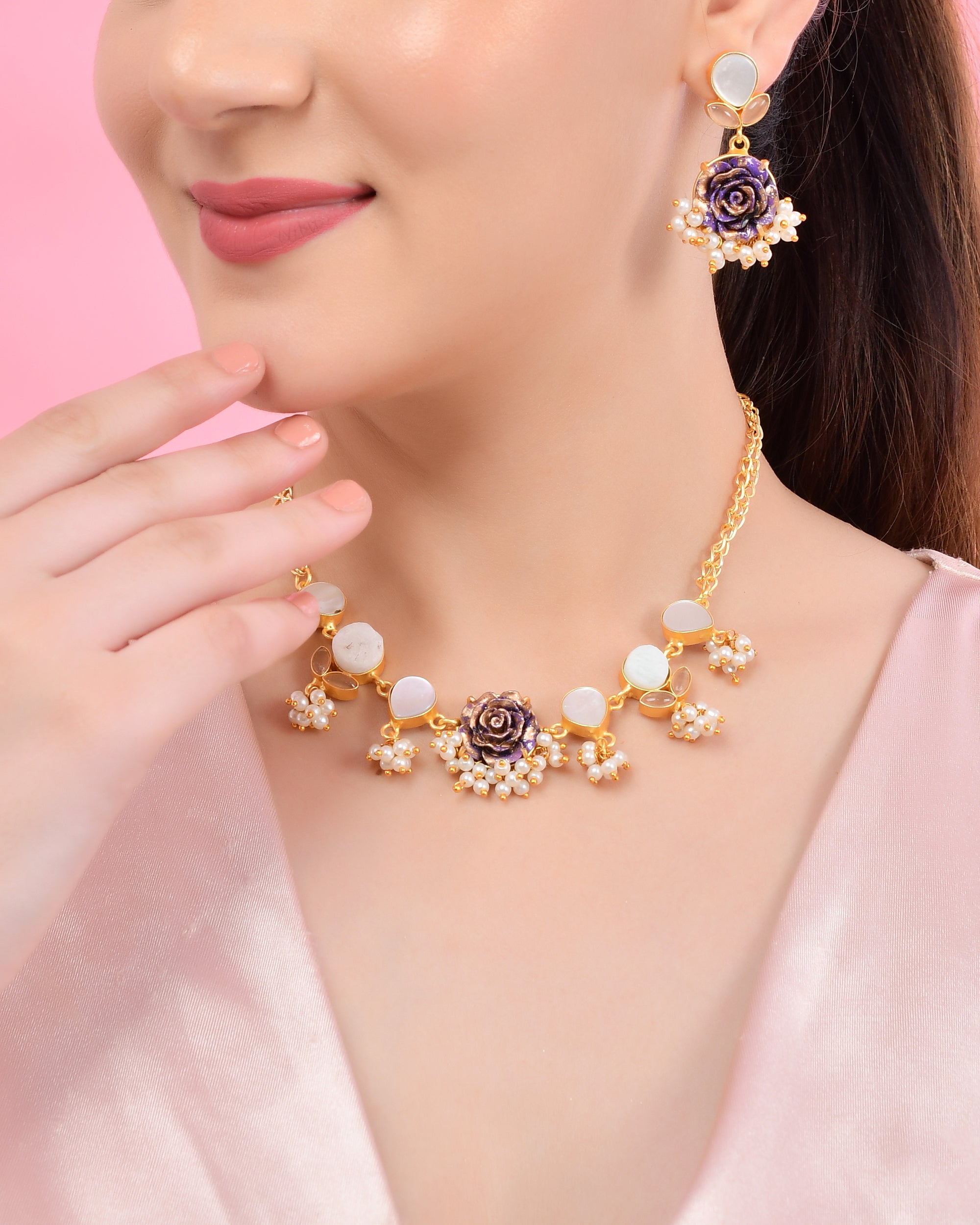 FLOWER GLORY NECKLACE