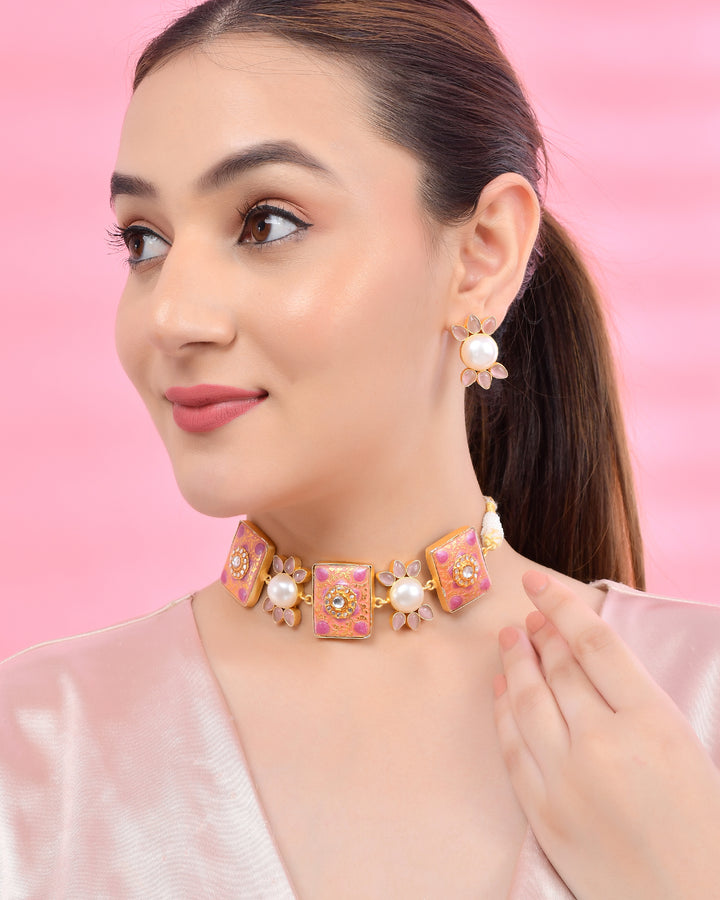 MAGNOLIA NECKLACE