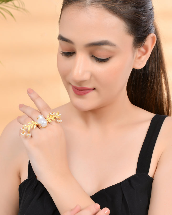 BAROUQUE PEARL RING