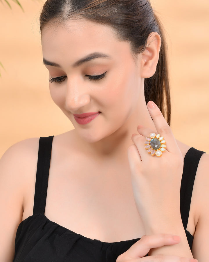 DAISY RING
