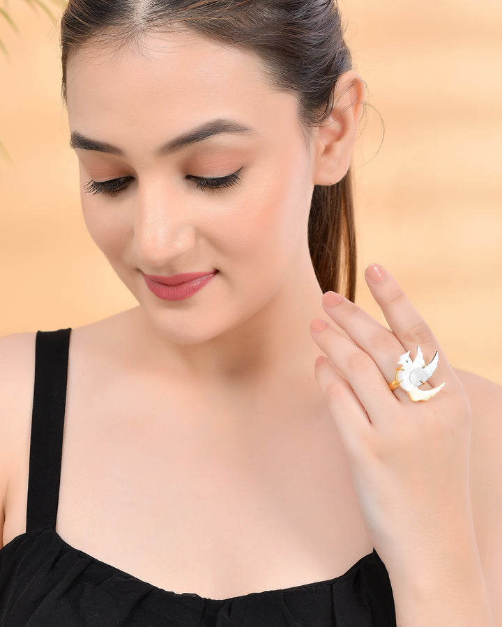 WHITE SWAN RING