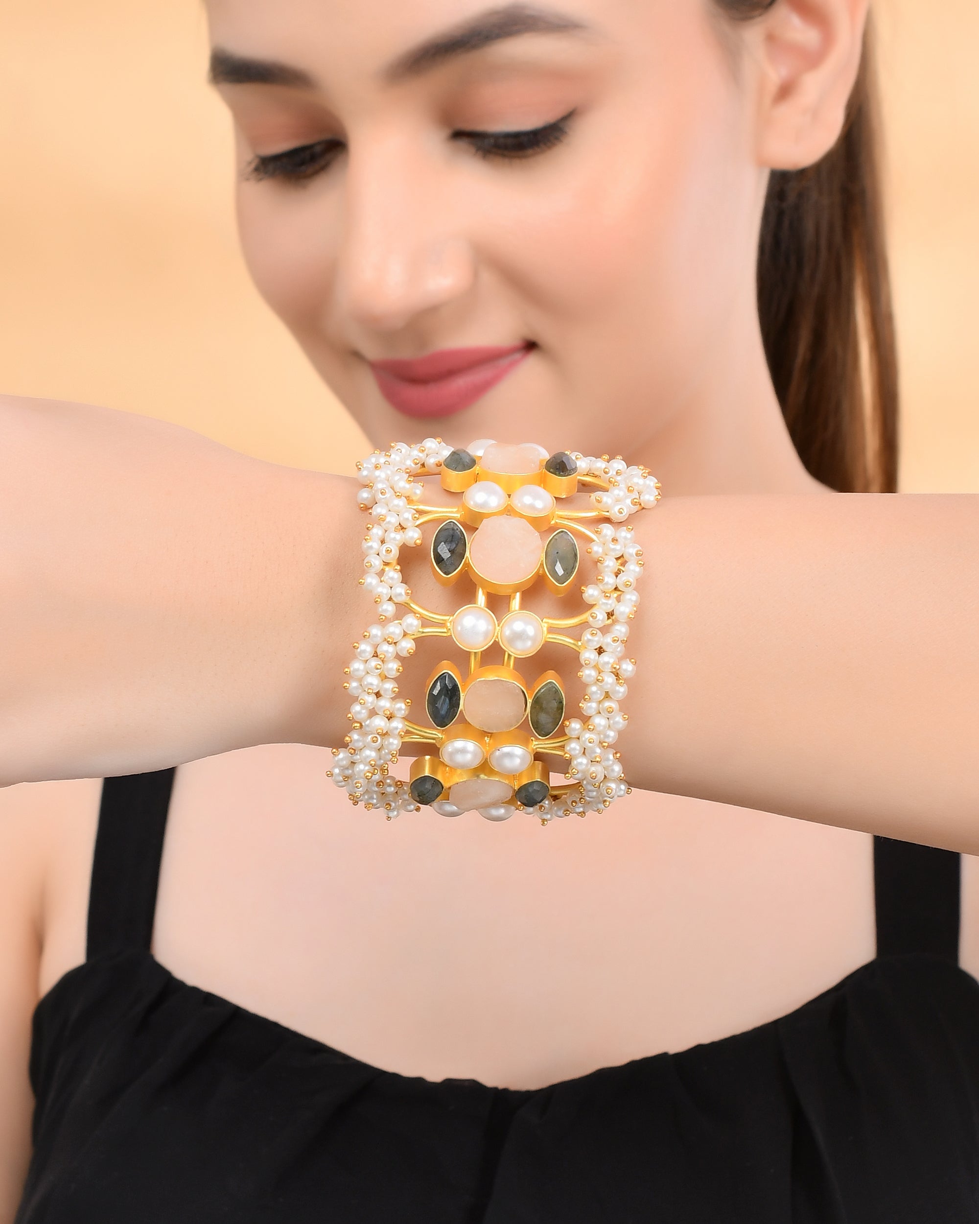 PEARL BLAST CUFF