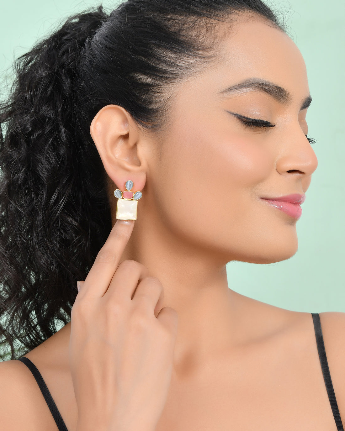 OFF BEAT STUDS