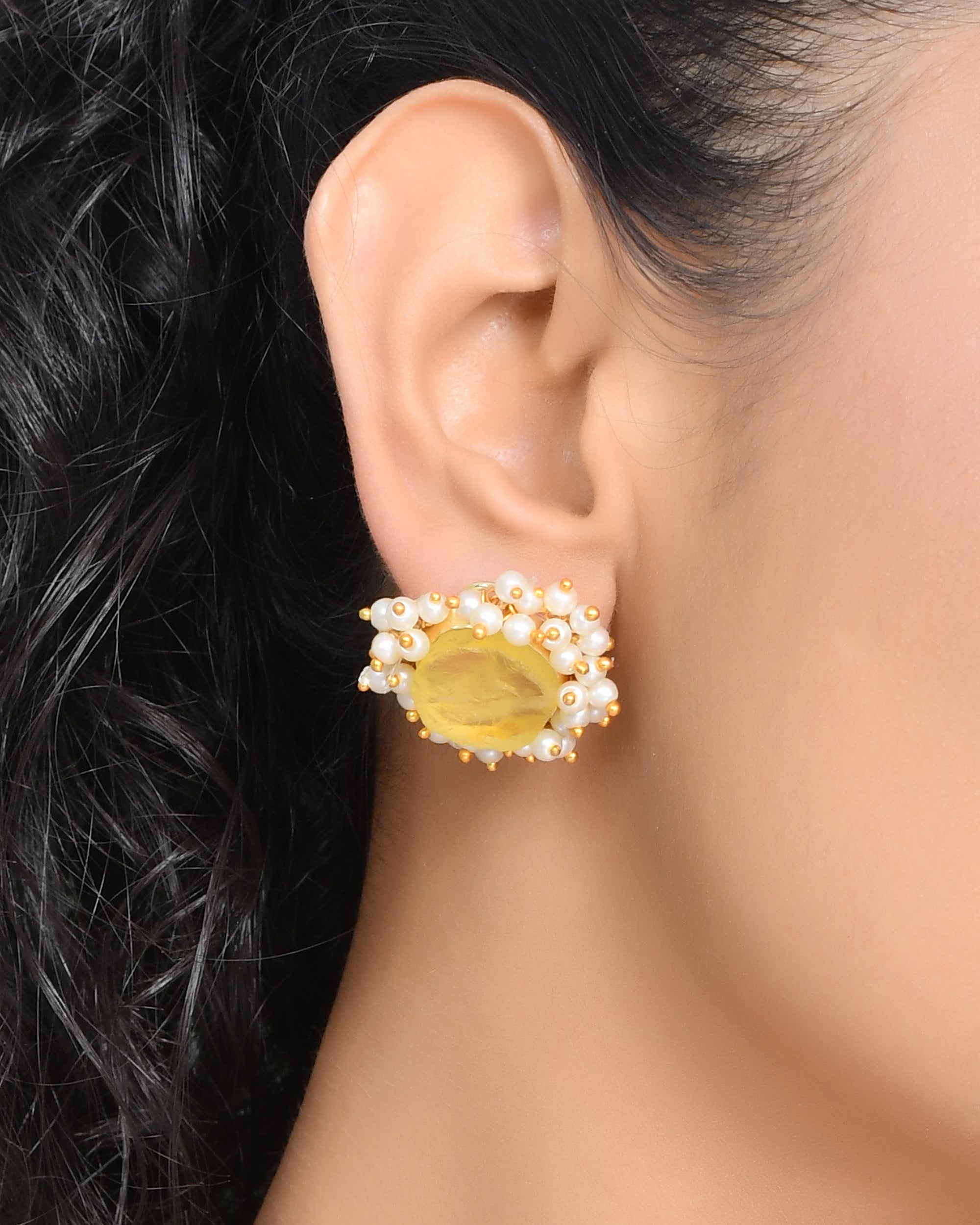 LIGHT OLIVE GREEN GLASS ROUGH EARRINGS