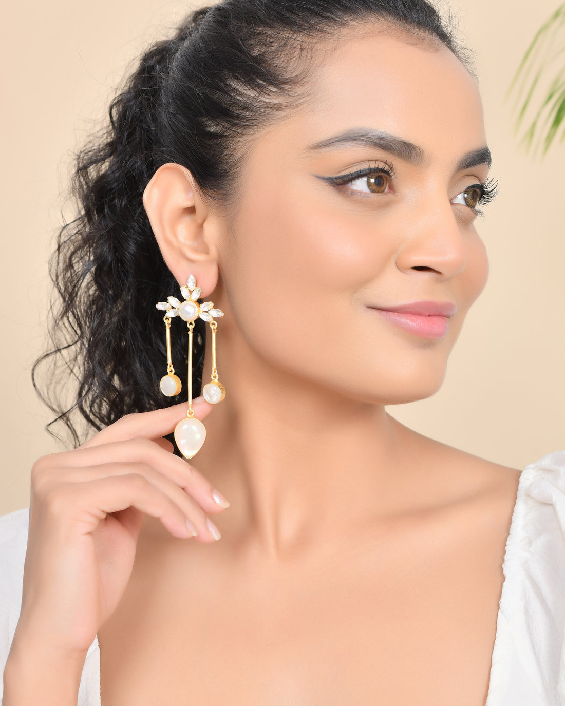 VEDA DANGLERS