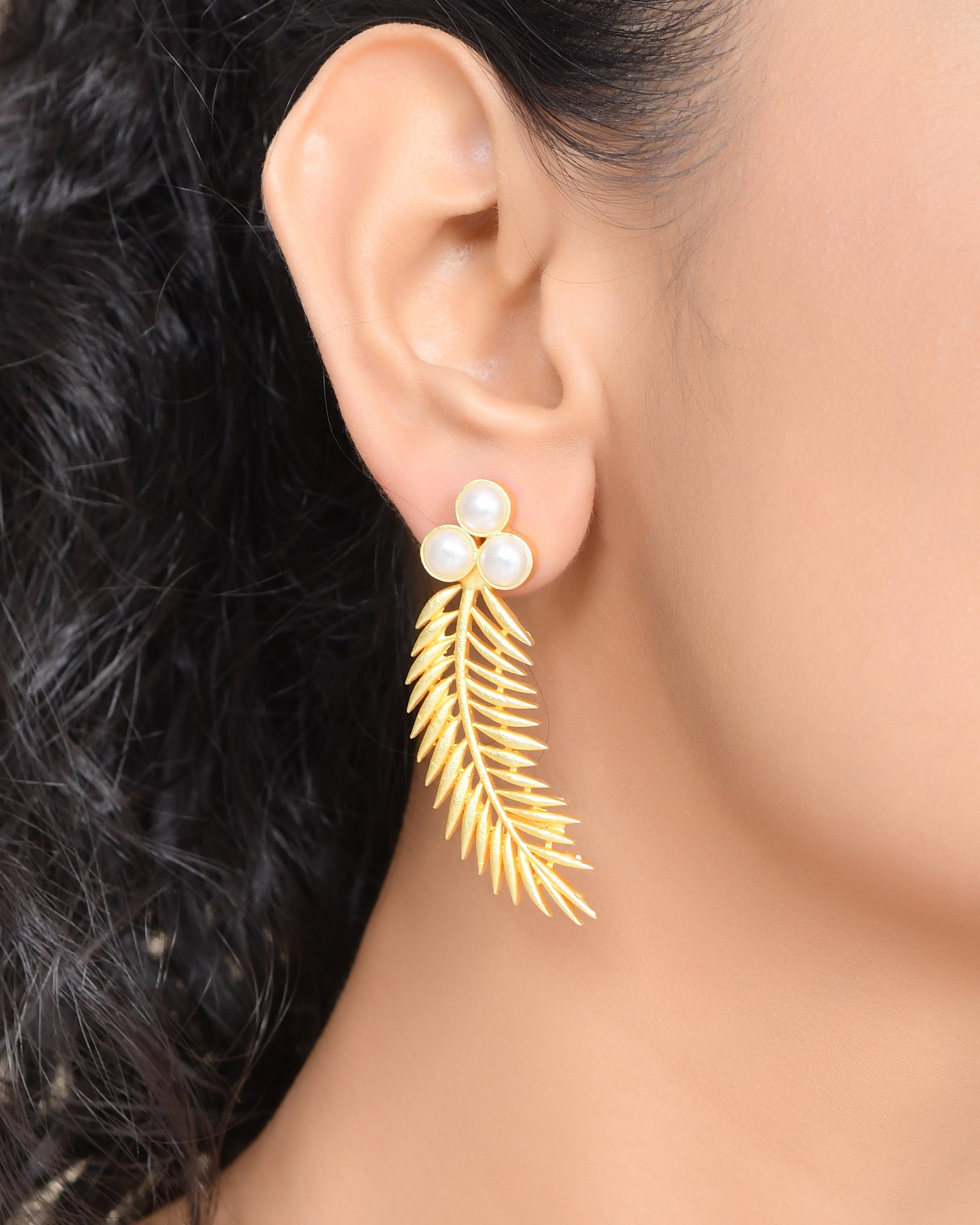 GOLD LEAF EARRING